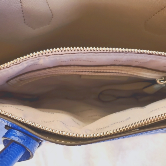 Michael Kors Large Mercer handbag - Picture 5 of 7